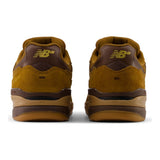 New Balance 933 LRO Reynolds Breakfast Tea/Pumpernickel (2E) vista de talones