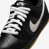 Nike SB Dunk Low Pro Black/White-Black detalle de la lengüeta