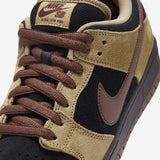 Nike SB Dunk Low Pro Filbert/Lt Chocolate-Black detalle de la lengüeta