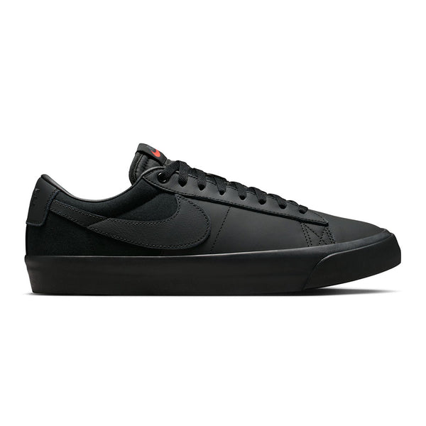 Nike SB Zoom Blazer Low Pro GT Black/Black/Black